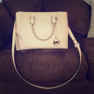 Large Michael Kors Savannah satchel